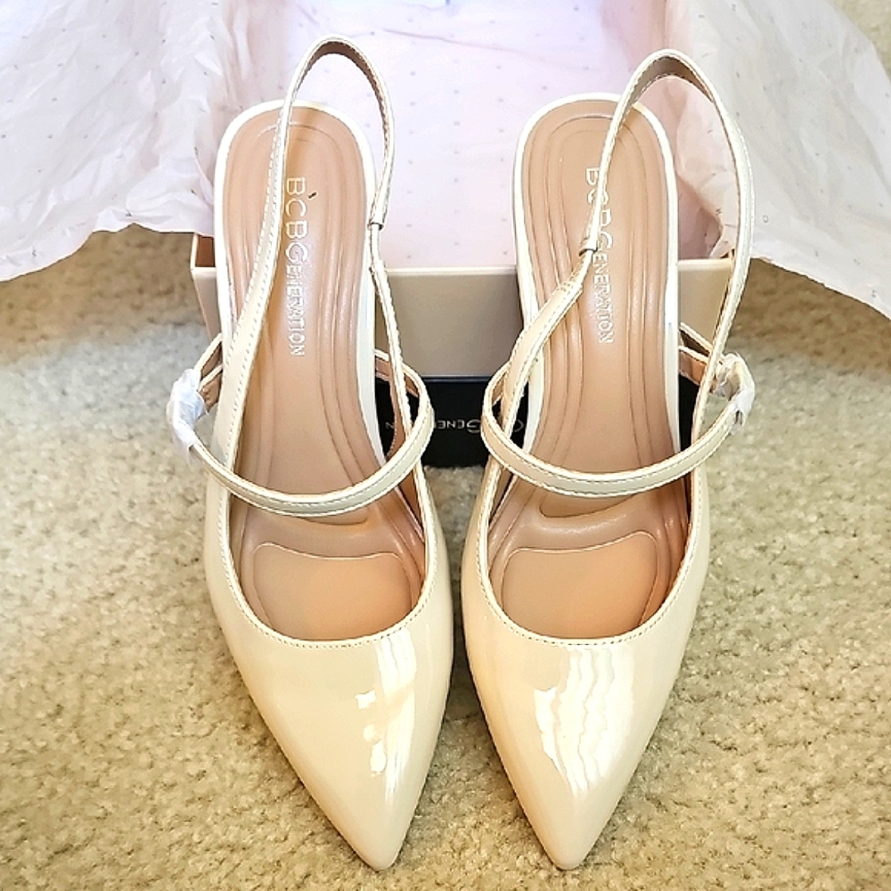 BCBGeneration Cream Stiletto Heels with Pointed Toe NEW IN BOX NWT